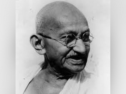 No Mysterious Person Behind killing Of Mahatma Gandhi Amicus Curiae Files Report To SC | बापू की हत्या की नहीं होगी दोबारा जांच, एमिकस क्यूरी ने सुप्रीम कोर्ट को सौंपी रिपोर्ट
