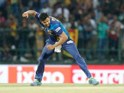 Pakistan vs Sri Lanka ODI World Cup 2023 Sri Lankan off-spinner Mahesh Teekshana said Inexperienced bowling ruined fleet lost by scoring 344 runs | Pak vs SL ODI World Cup 2023: अनुभवहीन गेंदबाजी ने बेड़ा गर्क किया!, तीक्षणा ने कहा- 344 रन कम नहीं होता...