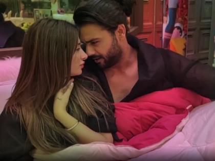 Mahira Sharma and Vishal Aditya Singh were seen romancing in Bigg Boss 13 | BB 13: बिग बॉस के घर पर छाया रोमांस का जादू, अब माहिरा और विशाल बिस्तर पर आए नजर