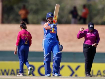 Richa Ghosh Ind vs UAE Live Score, Women’s Asia Cup T20 2024 brilliant innings 64 runs in 29 balls 12 fours 1 six strike rate 220-69 Amazing batsman  | Richa Ghosh Ind vs UAE Live Asia Cup T20 2024: उम्र 20 साल, स्ट्राइक रेट 220.69, 29 गेंद में 64 रन की पारी, श्रीलंका में चौके और छक्के की बारिश, यूएई बॉलर को तोड़ डाला