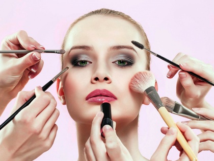 Skin Care Tips Five Natural Ways to Remove Makeup | Skin Care Tips: इन 5 घरेलू नुस्खों की मदद से रिमूव करें मेकअप, त्वचा में आएगा निखार