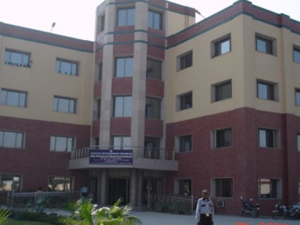 Impact of the Government's strictness and change in Makhanlal Chaturvedi University | माखनलाल चतुर्वेदी विश्वविद्यालय में सरकार की सख्ती और बदलाव का असर