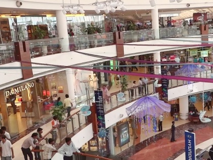 Malls, shopping centers reopen in Delhi after lockdown; know how business was on the first day | लॉकडाउन के बाद दिल्ली में फिर से खुले मॉल, शॉपिंग सेंटर, जानें पहले दिन कैसा रहा व्यापार