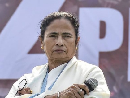 Elections 2019: Chandrababu Naidu's Alliance Plan On Track, To Meet Mamata Banerjee. | एग्जिट पोल से तृणमूल कांग्रेस नाराज,  कोई चिंता नहीं , गुणा-भाग में जुटी पार्टी
