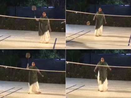 West Bengal CM Mamata Banerjee shows her badminton skills, Video goes viral | ममता बनर्जी ने दिखाया बैडमिंटन कोर्ट पर जलवा, 'दीदी' के शटलर अवतार का Video वायरल