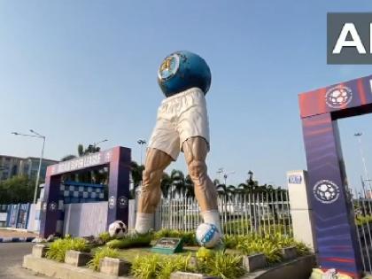 Mamata Banerjee football statue to be removed from Salt Lake Stadium | दीदी का डिजाइन, सुवेंदु का एक्शन; साल्ट लेक स्टेडियम से हटेगी ममता बनर्जी द्वारा बनाई गई फुटबॉल की मूर्ति Mamata Banerjee football statue to be removed from Salt Lake Stadium | दीदी का डिजाइन, सुवेंदु का एक्शन; साल्ट लेक स्टेडियम से हटेगी ममता बनर्जी द्वारा बनाई गई फुटबॉल की मूर्ति