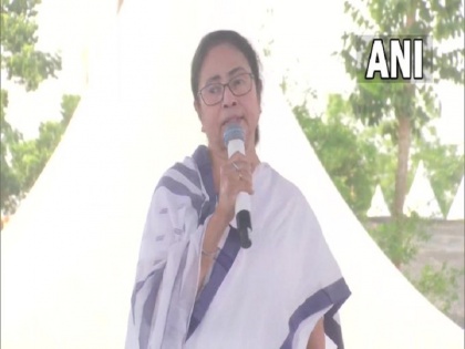 WB: Chief Minister Mamata Banerjee's big allegation, said- wants to create caste-based riots in Bengal | WB: मुख्यमंत्री ममता बनर्जी का बड़ा आरोप, कहा- बंगाल में जाति आधारित दंगे कराना चाहती है