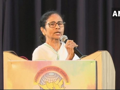 Mamata Banerjee challenges PM MODI and AMIT SHAH on hindutva says lets have a competition on sanskrit sholkas | ममता बनर्जी ने पीएम मोदी और अमित शाह को दी चुनौती, कहा- संस्कृत मंत्रों को लेकर कर लें प्रतियोगिता