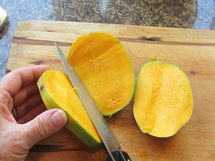amazing health benefits of eating mango seeds and peels | सिर्फ आम ही नहीं, गुठली और छिलका खाने से भी होते हैं ये 7 फायदे