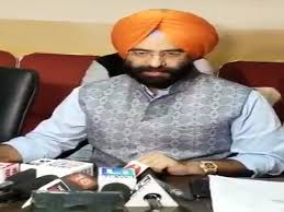 BJP MLA slapped guilty of anti-Sikh riots in court premises | सिख विरोधी दंगों के दोषी को भाजपा विधायक ने अदालत परिसर में जड़ दिया थप्पड़