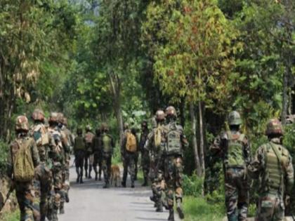 Manipur army frees 12 Manipur Militants after women led mob blocks way | मणिपुर में महिलाओं के नेतृत्व में भीड़ द्वारा रास्ता रोके जाने के बाद सेना ने 12 उग्रवादियों को छोड़ा, बताया क्यों कार्रवाई नहीं करने का लिया फैसला