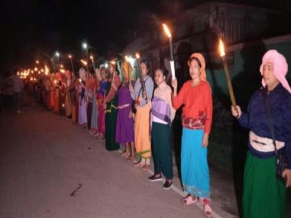Manipur violence: Women light torches, demand action against Kuki rebels | मणिपुर हिंसा: महिलाओं ने मशाल जलाकर की कुकी विद्रोहियों के खिलाफ एक्शन की मांग
