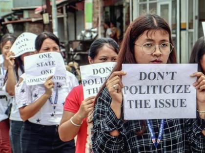 Manipur viral video Ministry of Home Affairs MHA to refer Manipur viral video case to CBI 35000 jawan | Manipur viral video: दो महिलाओं से हैवानियत!, मोबाइल फोन बरामद, सीबीआई के पास केस, 35000 जवान तैनात, जानें अपडेट Manipur viral video Ministry of Home Affairs MHA to refer Manipur viral video case to CBI 35000 jawan | Manipur viral video: दो महिलाओं से हैवानियत!, मोबाइल फोन बरामद, सीबीआई के पास केस, 35000 जवान तैनात, जानें अपडेट