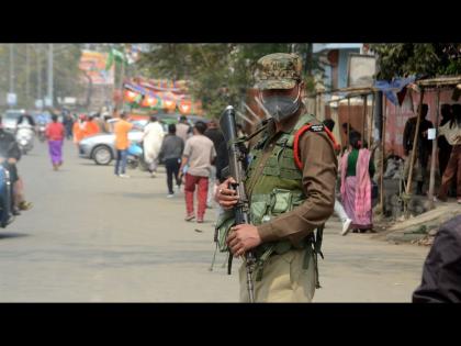 manipur assembly election two killed and two injured in separate incident | मणिपुर चुनाव: हिंसा की दो अलग-अलग घटनाओं में दो की मौत, दो घायल, सुरक्षा बलों पर बिना कारण गोली चलाने का आरोप