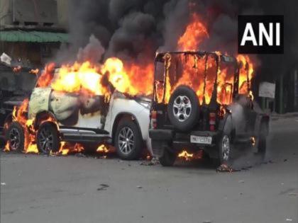 Violence flares up again in Manipur curfew declared in capital Imphal army also called back | मणिपुर में फिर भड़की हिंसा, राजधानी इंफाल में कर्फ्यू घोषित, सेना भी वापस बुलाई गई