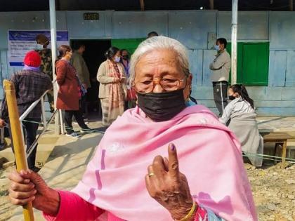 manipur assembly election c-orders-re-polling-nine-booths-in-manipur-proxy-vote-clashes | मणिपुर चुनाव: हिंसा की घटनाओं के बाद चुनाव आयोग ने नौ सीटों पर पुर्नमतदान के आदेश दिए, 88.63 हुआ मतदान