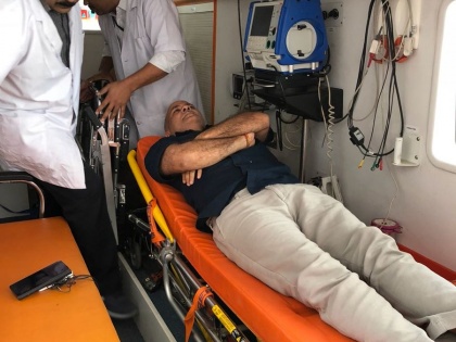 Delhi: LG house protest deputy CM manish sisodiya health down shifted hopital | दिल्ली: LG दफ्तर में धरने पर बैठे मनीष सिसोदिया की हालत बिगड़ी, अस्पताल में भर्ती