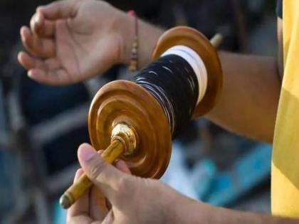 a businessman's throat slits by kite string, hospitalized in critical condition, two accused arrested | उज्जैन में पतंग के मांझे से कबाड़ व्यवसायी का गला कटा, गंभीर हालत में अस्पताल में भर्ती, दो गिरफ्तार