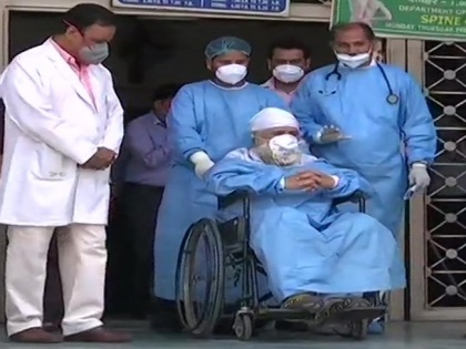 Delhi: Manmohan Singh, an 82-year-old COVID19 patient at Lok Nayak Jai Prakash Narayan hospital who has now fully recovered, will be discharged soon. | Coronavirus: दिल्ली के 82 वर्षीय मरीज मनमोहन सिंह ने कोरोना को हराया, अस्पताल से जल्द होगी छुट्टी