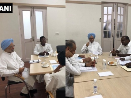 Former PM Dr Manmohan held a meeting with Congress state Chief Ministers | नीति आयोग की बैठक से पहले कांग्रेस शासित राज्यों के मुख्यमंत्रियों ने पूर्व PM मनमोहन सिंह से लिया मार्गदर्शन
