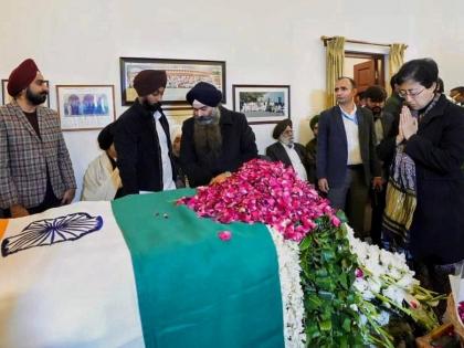 Manmohan Singh death: खुद कम बोलते थे परंतु डॉ. मनमोहन सिंह का काम बोलता था