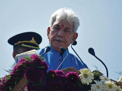 Four more employees dismissed for being involved in terrorist activities many more may also be punished soon | आतंकी गतिविधियों में शामिल होने के आरोप में चार और कर्मचारी बर्खास्त, कई और पर भी जल्द गिर सकती है गाज