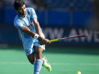 Indian Hockey Captain Manpreet Singh and three other players Tests Positive for Coronavirus | भारतीय हॉकी कप्तान मनप्रीत सिंह समेत पांच खिलाड़ी हुए कोरोना वायरस पॉजिटिव