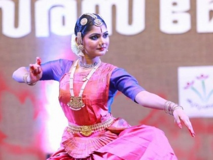 non hindu-bharatanatyam-dancer-barred-from-performing-in-temple | भरतनाट्यम नृत्यांगना को 'कोई धर्म न' होने की वजह से केरल के मन्दिर में नृत्य की नहीं मिली अनुमति, बोर्ड ने कहा- केवल हिन्दू कर सकते हैं प्रदर्शन