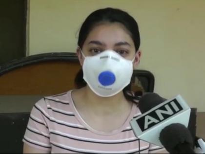 Healthcare workers took good care, I wouldn't have recovered without them, says Marisha Shukla, 1st COVID-19 patient from Morabdabad who has now fully recovered | मुरादाबादः कोरोना को हराकर घर लौटी 19 साल की लड़की ने शेयर किया एक्सपीरियंस, बताया- अस्पताल में कैसा था हेल्थकेयर वर्कर्स का बिहेवियर