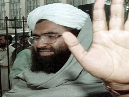 The United Nations on Wednesday designated Pakistan-based Jaish-E-Mohammed chief Masood Azhar as a global terrorist after China lifted its hold on a proposal to blacklist him under the Security Council's Sanctions Committee. | ‘‘जैश-ए-मोहम्मद’’ के सरगना मसूद अजहर ग्लोबल आतंकी, सोशल मीडिया पर सभी ने कहा, भारत जिंदाबाद