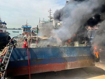 Iran's Bandar Abbas watch 5 death 700 injured massive explosion Iran’s port city Bandar Abbas blast see video | Iran's Bandar Abbas: 5 की मौत, 700 घायल, ईरान के बंदरगाह शहर बंदर अब्बास में भीषण विस्फोट, देखें वीडियो