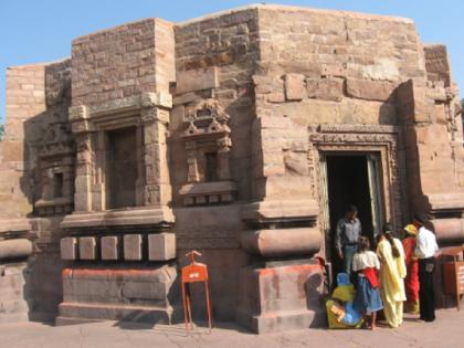 bihar kaimur mata mundeshwari temple miracle story where after sacrifice animals gets alive again | चमत्कार: बिहार के इस मंदिर में बलि के बाद फिर जिंदा हो जाते हैं जानवर!