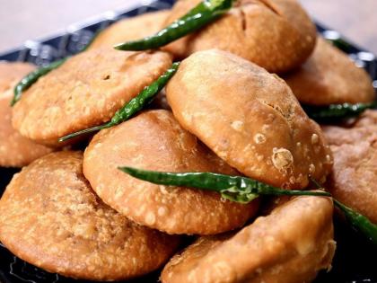 how to make a khasta kachori at home recipe in hindi | इस वीकेंड चाय के साथ खाएं झटपट तैयार होने वाली खस्ता कचौड़ी how to make a khasta kachori at home recipe in hindi | इस वीकेंड चाय के साथ खाएं झटपट तैयार होने वाली खस्ता कचौड़ी