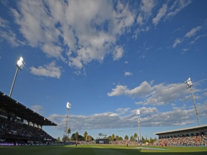 New Zealand vs India, 1st ODI match of the women's team will be played in Napier, sun light can stop game again | IND vs NZ: मैच में फिर खलल डाल सकती है सूरज की रोशनी, नेपियर में खेला जाना है एक और वनडे