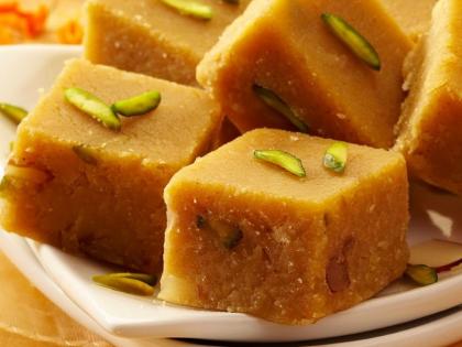 how to make Chana Dal Burfi at home recipe in hindi | त्योहारों में घर पर आसानी से बनाएं चना दाल बर्फी, घरवालों को भा जाएगा इसका स्वाद