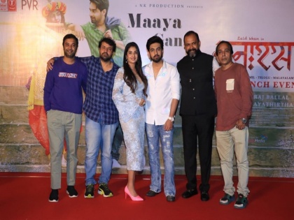 The Hindi version of the hit song 'Maya Gange' from the film Banaras launched at a grand event in Mumbai | फिल्म बनारस के हिट गाने 'माया गंगे' के हिंदी वर्जन को मुंबई में एक ग्रैंड इवेंट में किया गया लॉन्च