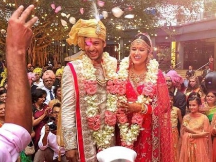 Mayank Agarwal got married to her long time girlfriend Aashita Sood | इंग्लैंड दौरे से पहले इस क्रिकेटर ने की शादी, 135 मीटर ऊंचे हवाई झूले पर गर्लफ्रेंड को किया था प्रपोज