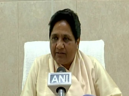 Mayawati attacks UP government Municipal elections postponed due to BJP's conspiracy to appease rss | संघ के तुष्टीकरण में जुटी भाजपा की साजिश से टले नगर निकाय चुनाव, मायावती ने यूपी सरकार पर बोला हमला, सपा को भी लपेटा