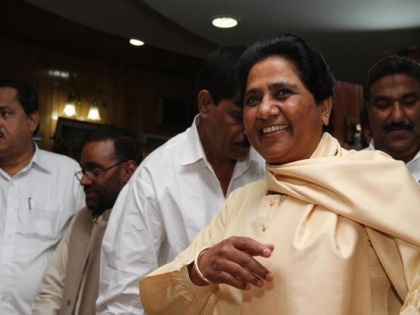 Mayawati will celebrate her 63rd birthday in Lucknow and Delhi, BSP workers prepared | मायावती यहां मनाएंगी अपना 63वां जन्मदिन, बसपा कार्यकर्ताओं ने की व्यापक तैयारियां