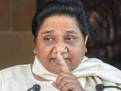 Attacking the Yogi government, Mayawati lashed out at the SP, said- "SP is helpless in front of the BJP government even after having numbers" | मायावती ने योगी सरकार पर हमला करते हुए लगाई सपा को लताड़, बोलीं- "संख्याबल होने के बाद भी भाजपा सरकार के आगे लाचार है सपा"