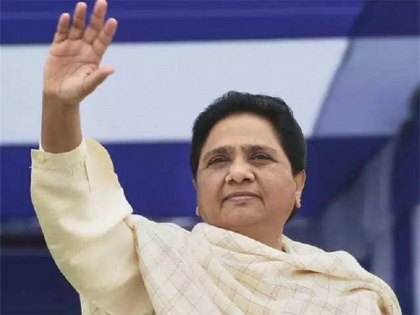 Mayawati announces BSP's Brahmin outreach program | यूपी चुनाव के लिए सोशल इंजीनियरिंग में जुटीं मायावती कहा, 'बीजेपी ने ब्राह्मणों को दिया धोखा'