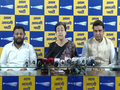 AAP-ruled MCD to regularise 12,000 contract employees, Kejriwal calls it 'historic decision' | एमसीडी 12,000 संविदा कर्मचारियों को नियमित करेगी, आतिशी ने की घोषणा, केजरीवाल ने इसे बताया 'ऐतिहासिक फैसला'