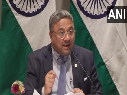 MEA Engages in Heated Exchange with Norwegian Journalists Over PM Modi 'Dodging Questions' on Press Freedom | WATCH | प्रेस फ्रीडम पर पीएम मोदी के ‘सवाल टालने’ पर नॉर्वेजियन पत्रकारों के साथ MEA की तीखी बहस, विदेश मंत्रालय के सचिव (पश्चिम) कहा- "बताता हूँ भारत क्या है" | WATCH MEA Engages in Heated Exchange with Norwegian Journalists Over PM Modi 'Dodging Questions' on Press Freedom | WATCH | प्रेस फ्रीडम पर पीएम मोदी के ‘सवाल टालने’ पर नॉर्वेजियन पत्रकारों के साथ MEA की तीखी बहस, विदेश मंत्रालय के सचिव (पश्चिम) कहा- "बताता हूँ भारत क्या है" | WATCH