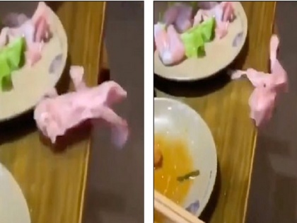 Piece of 'Zombie' Chicken Jumps Off a off a restaurant plate onto the table viral video | होटल में ऑर्डर किया नॉन वेज, प्लेट में आते ही अचानक चलने लगा मांस का टुकड़ा, वायरल वीडियो देख हर कोई हैरान 