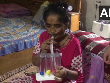 100 days 45 year old Archana Devi COVID treatment admitted on April 21 and was discharged on July 30 Meerut up | 100 दिन बाद 45 वर्षीय अर्चना देवी ने कोविड महामारी को दी मात, कहा-भगवान का शुक्रिया, परिजन के कारण जिंदा हूं
