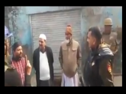 CAA protest Meerut SP tells protesters to go Pakistan in defence says they raised pro Pak slogans | मेरठ एसपी प्रदर्शनकारियों को पाकिस्तान चले जाने की बात कहते वीडियो में आए नजर, पूछने पर दिया ये जवाब