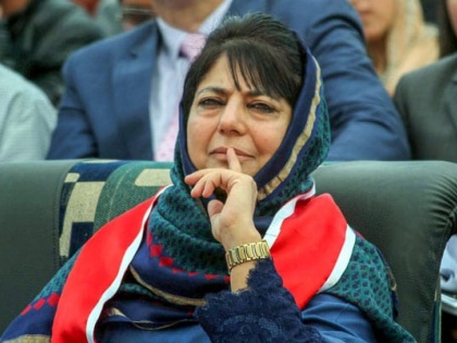 Mehbooba Mufti says Every statement from the authorities about situation in Kashmir is a bald faced lie | महबूबा मुफ्ती ने तीन नेताओं की रिहाई पर किया तंज, कहा- जम्मू कश्मीर के हालात पर सरकार बोल रही सफेद झूठ!