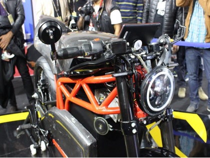 Auto Expo 2018: Menza Lucat electric bike launched at a price of Rs 2.79 lakh | Auto Expo 2018: ये है सबसे सस्ती इलेक्ट्रिक कैफे रेसर बाइक, जानें कीमत और खासियत