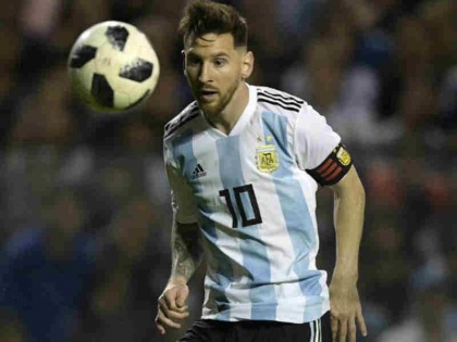 Lionel Messi suspended for one game, fined for copa america red card | लियोनेल मेसी अर्जेंटीना के पहले विश्व कप क्वॉलिफायर मैच से निलंबित, ये है वजह