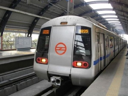 Holi 2024 Metro will run today not in the morning but in the afternoon DMRC released the schedule | Holi 2024: आज सुबह नहीं बल्कि दोपहर को चलेगी मेट्रो, DMRC ने जारी किया शेड्यूल